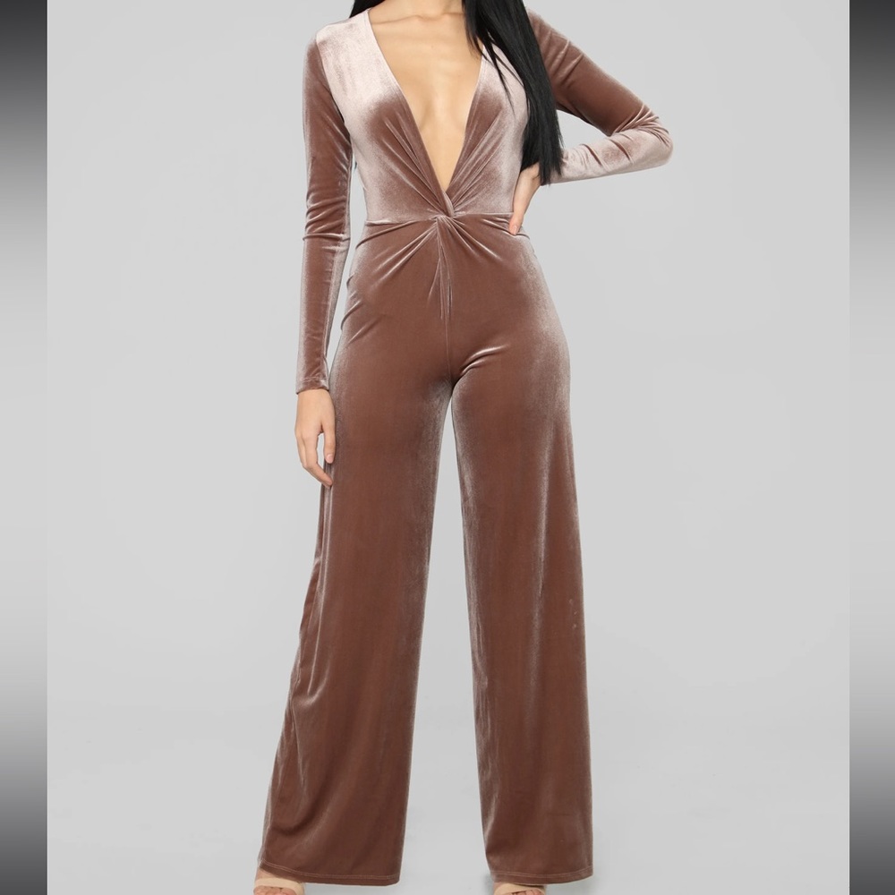 XS Fashion Nova Taupe Jumpsuit